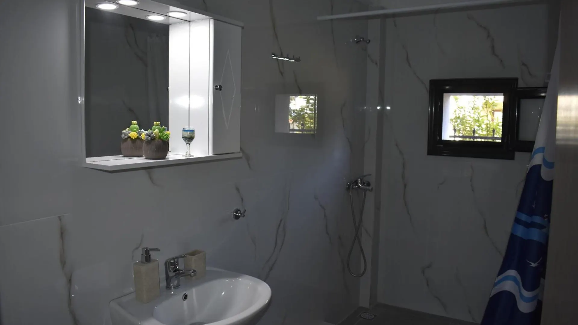 Irina'S Apartment 사코우디아
